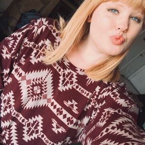 Maroon and tan cropped pullover sweater